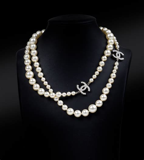 collana chanel prezzo ebay|Collane e pendagli di bigiotteria CHANEL .